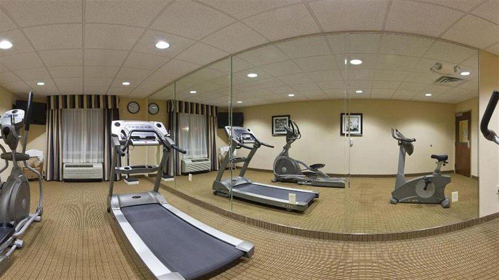 Holiday Inn Express Hotel & Suites Talladega By Ihg Екстериор снимка