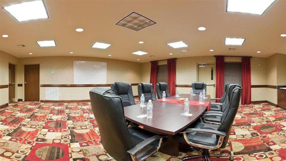 Holiday Inn Express Hotel & Suites Talladega By Ihg Екстериор снимка