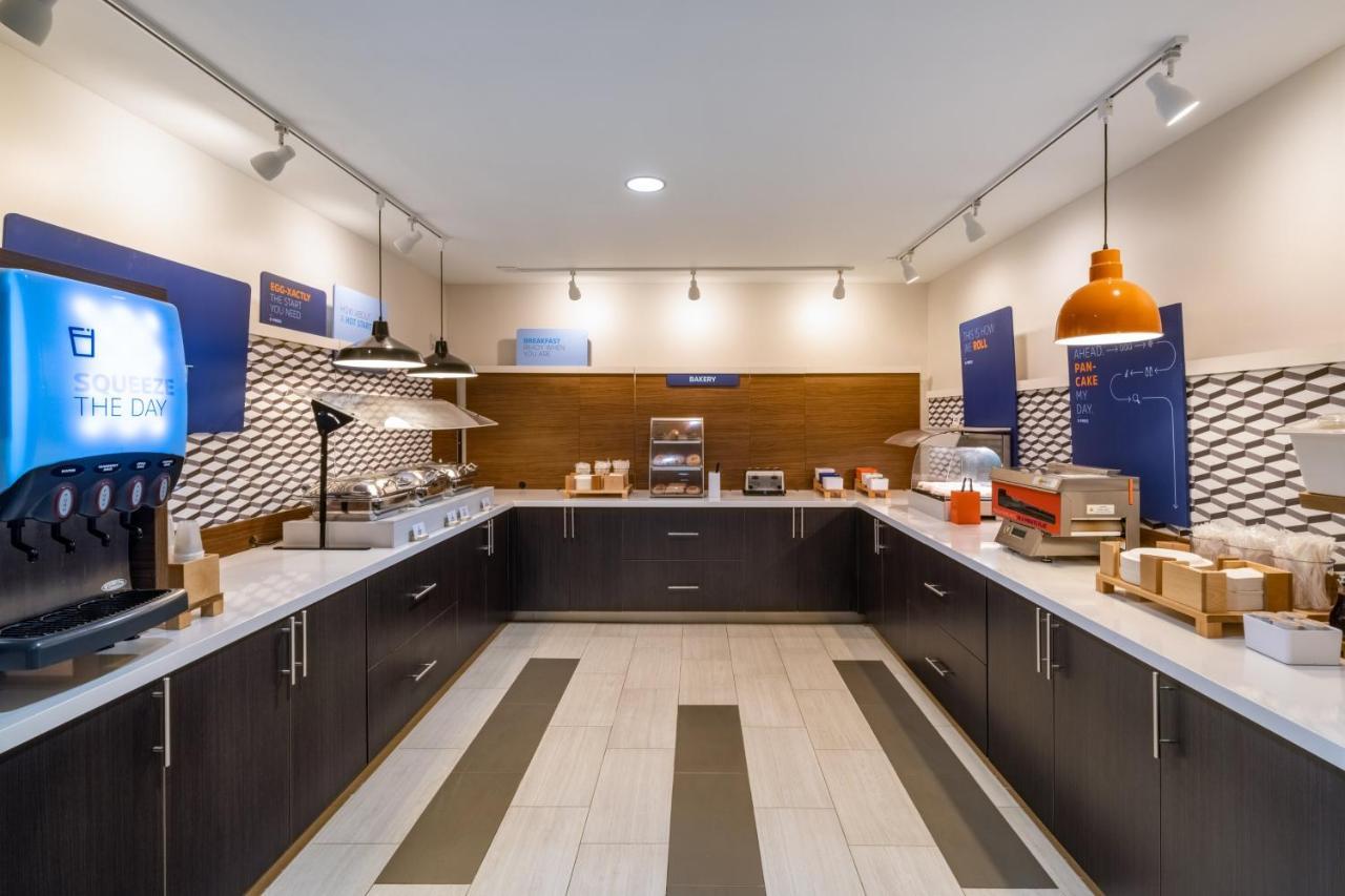 Holiday Inn Express Hotel & Suites Talladega By Ihg Екстериор снимка