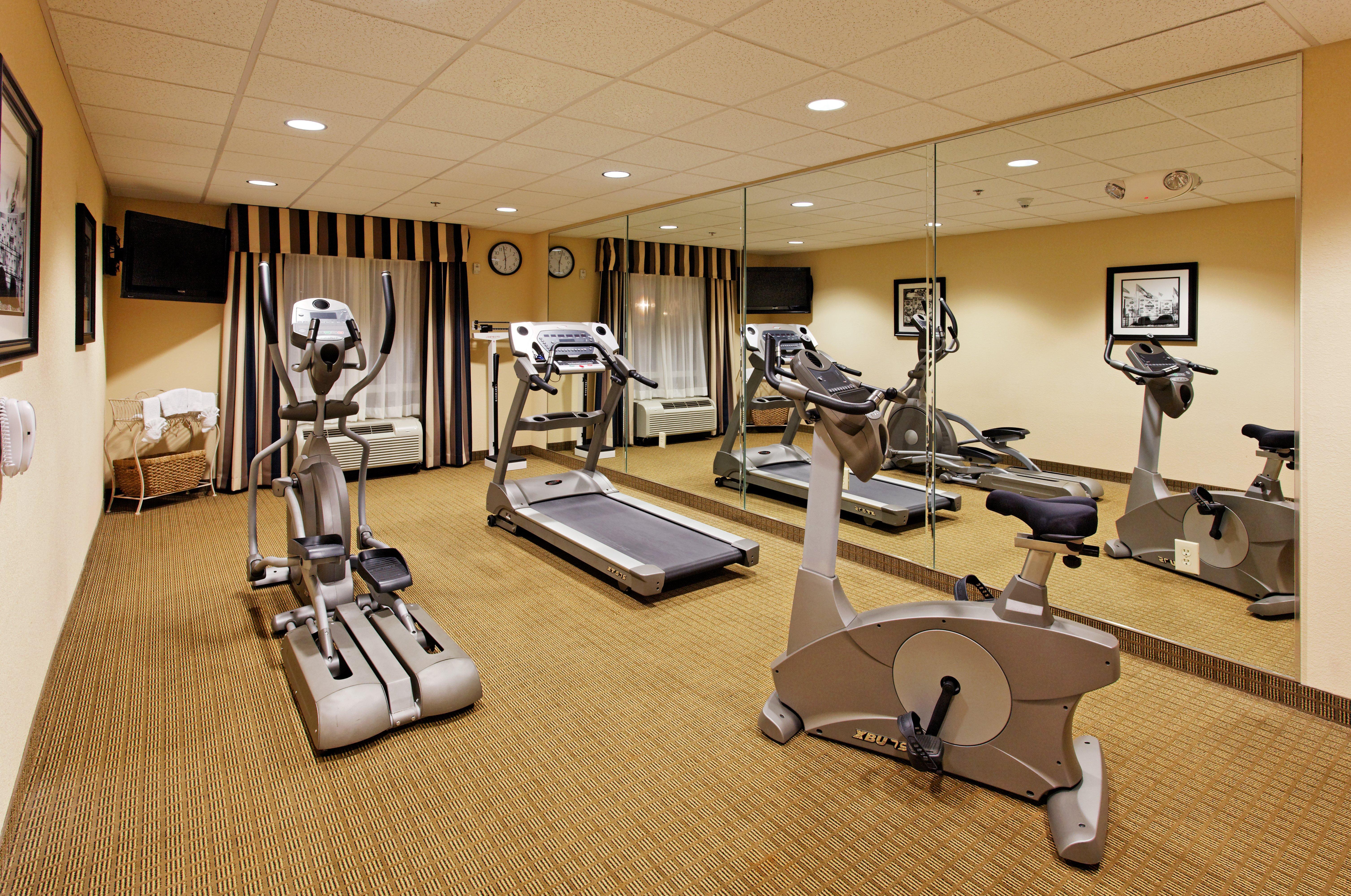 Holiday Inn Express Hotel & Suites Talladega By Ihg Екстериор снимка