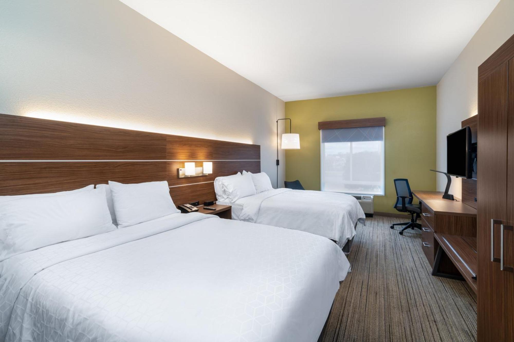 Holiday Inn Express Hotel & Suites Talladega By Ihg Екстериор снимка